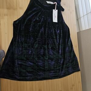 Vineyard Vines Velvet Top in Black and Blue